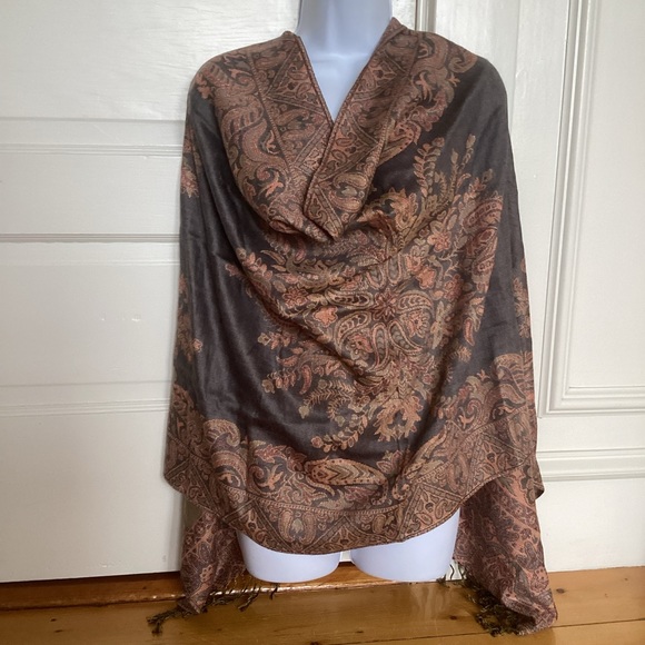 Paisley earth tones large shawl scarf or wrap shades of browns gold green - Picture 1 of 13